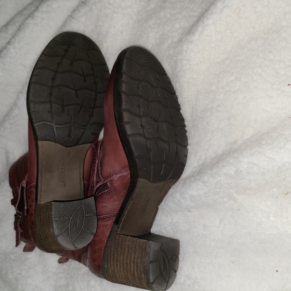 Earth Size 9.5 Dark Red Leather Booties - Picture 6 of 10